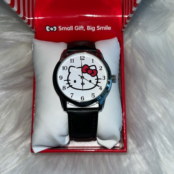 🆕 Hello Kitty Watch Black Strap - Picture 1 of 5